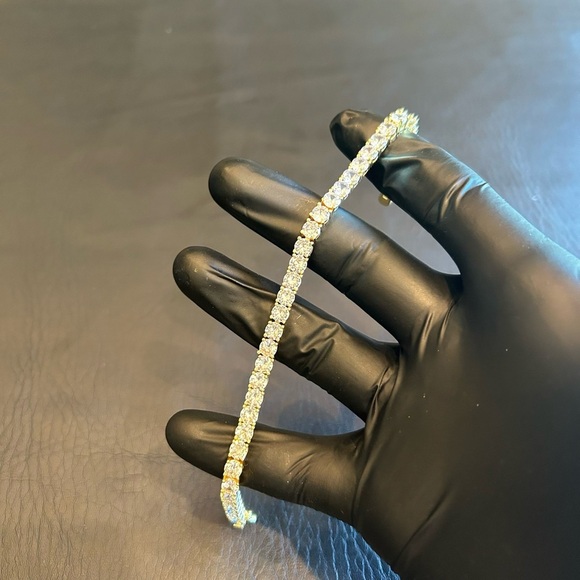 Moissanite Jewelry - Brand New 5mm 8 Inch Gold Tennis Bracelet | VVS1 Moissanite